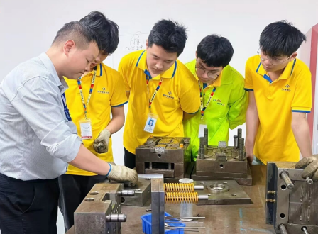 零基础逆袭大厂！陈同学学模具设计，成功入职比亚迪